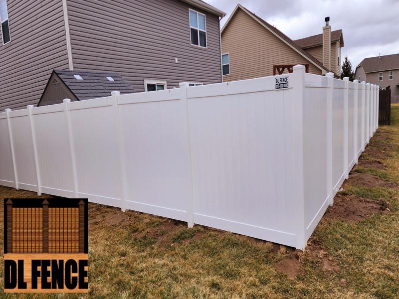 White vinyl privacy fence installed in Franklin, IN